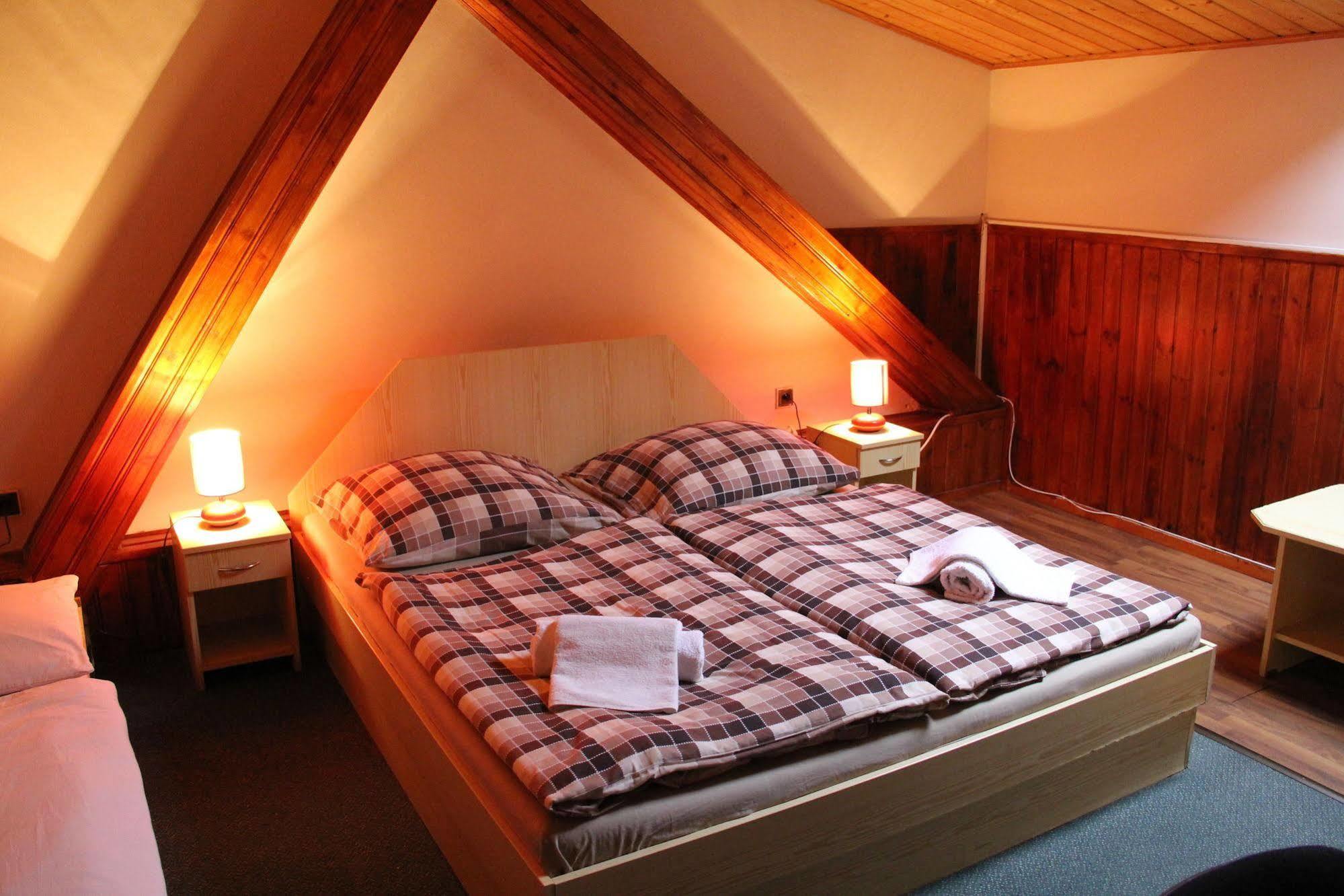 Hotel Zlate Кошице Экстерьер фото